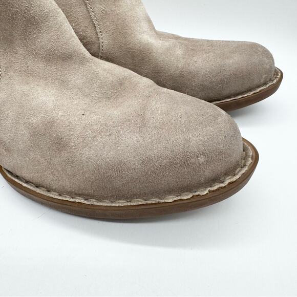 Born Kerri Suede Dip Side Back Zip Bootie Cream Tan Size 8.5 Boho Western Office - Picture 4 of 12